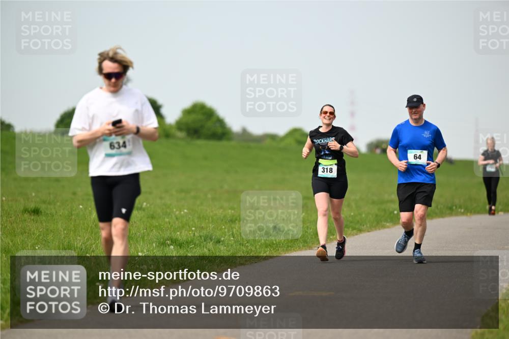 10.05.2026 - 8. Wedeler Halbmarathon Dr. Thomas Lammeyer http://msf.ph/oto/9709863 10.05.2026 12:03:52 Laufen 634, 318 meine-sportfotos.de