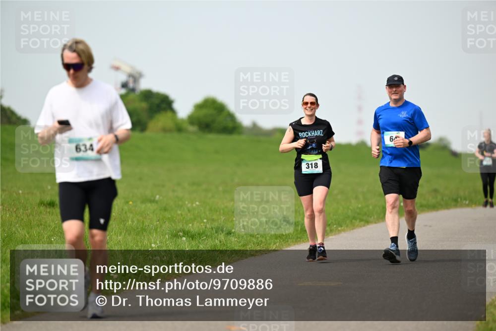 10.05.2026 - 8. Wedeler Halbmarathon Dr. Thomas Lammeyer http://msf.ph/oto/9709886 10.05.2026 12:03:53 Laufen 634, 318 meine-sportfotos.de