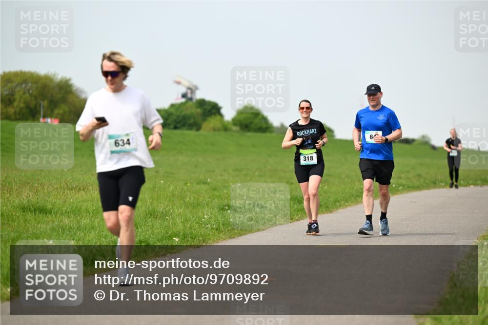 10.05.2026 - 8. Wedeler Halbmarathon Dr. Thomas Lammeyer http://msf.ph/oto/9709892 10.05.2026 12:03:54 Laufen 634, 318 meine-sportfotos.de