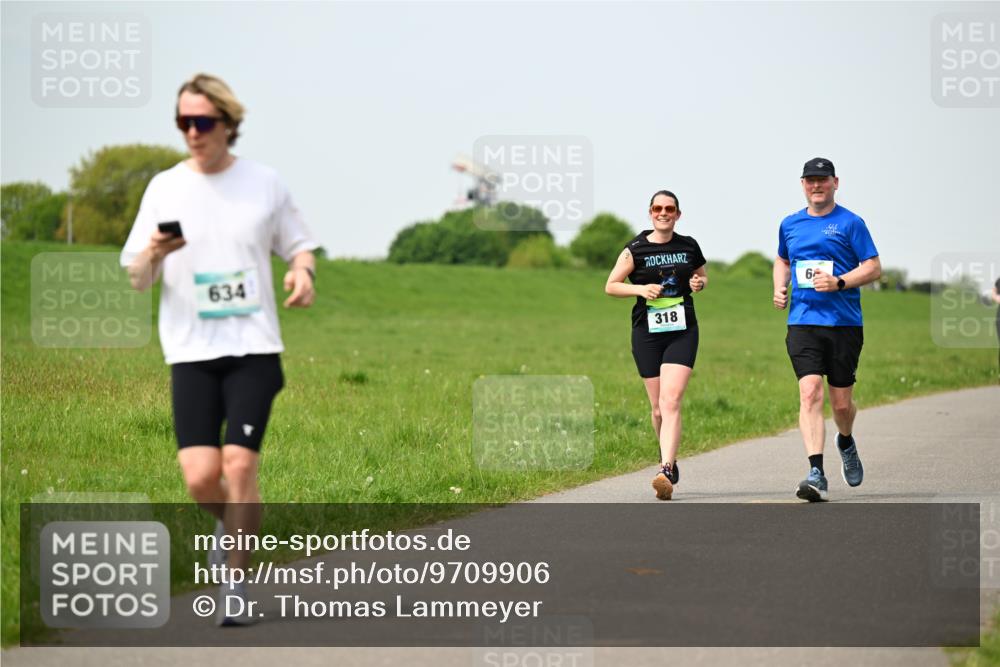 10.05.2026 - 8. Wedeler Halbmarathon Dr. Thomas Lammeyer http://msf.ph/oto/9709906 10.05.2026 12:03:55 Laufen 634, 318 meine-sportfotos.de