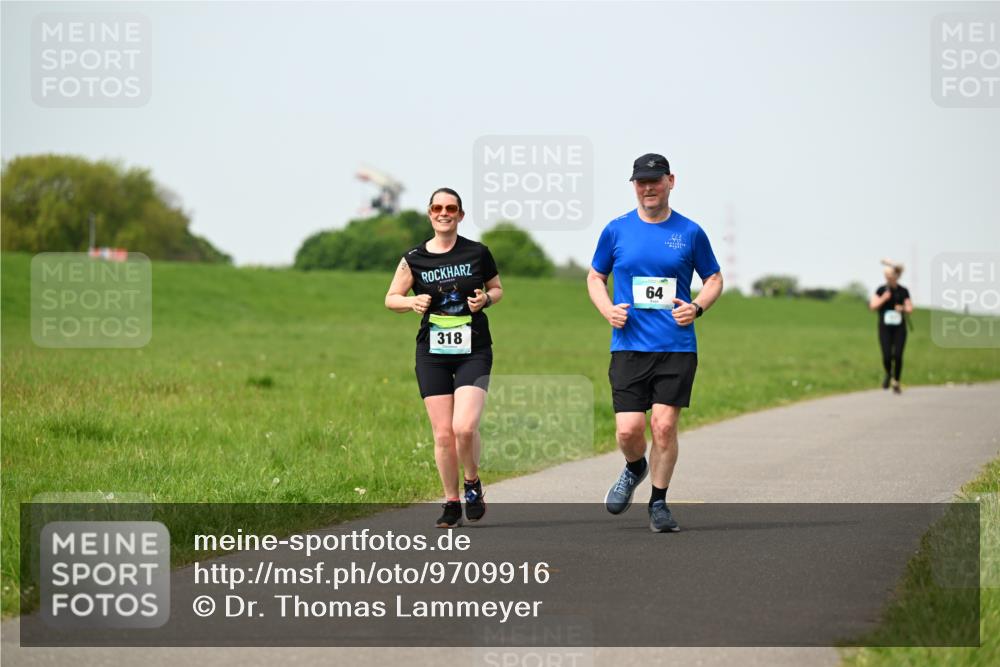 10.05.2026 - 8. Wedeler Halbmarathon Dr. Thomas Lammeyer http://msf.ph/oto/9709916 10.05.2026 12:03:56 Laufen 318 meine-sportfotos.de