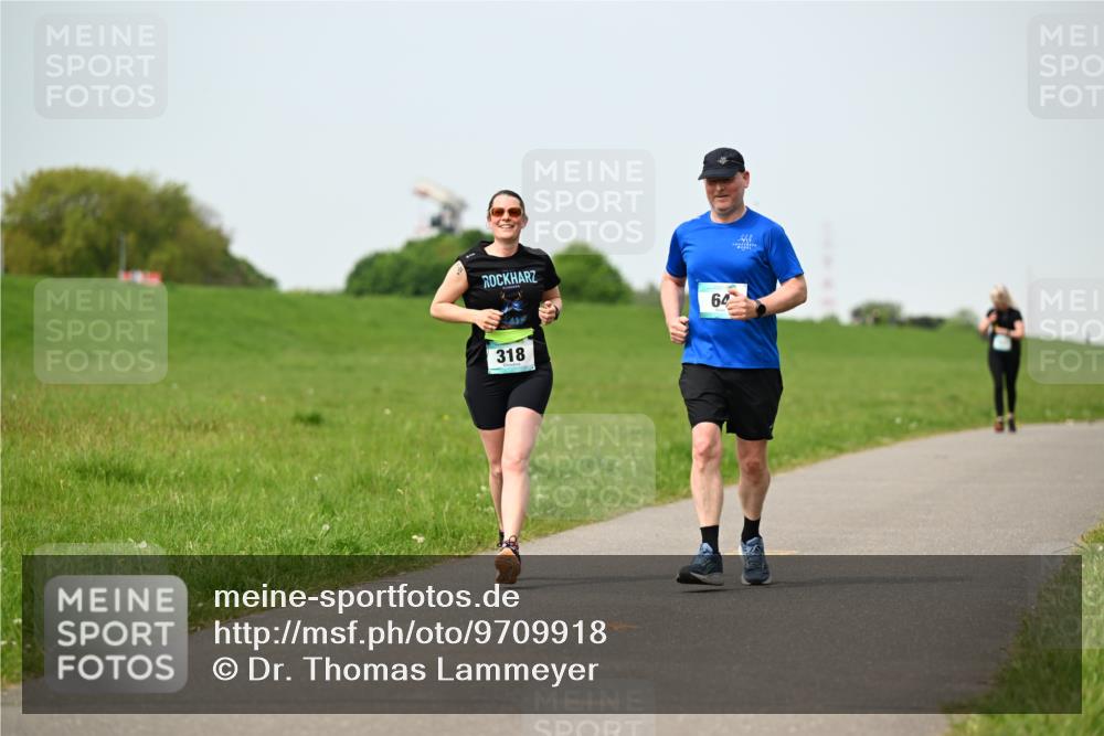 10.05.2026 - 8. Wedeler Halbmarathon Dr. Thomas Lammeyer http://msf.ph/oto/9709918 10.05.2026 12:03:56 Laufen 318 meine-sportfotos.de
