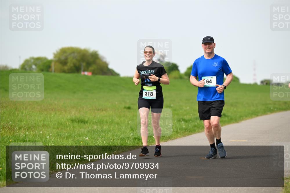 10.05.2026 - 8. Wedeler Halbmarathon Dr. Thomas Lammeyer http://msf.ph/oto/9709934 10.05.2026 12:03:57 Laufen 318 meine-sportfotos.de