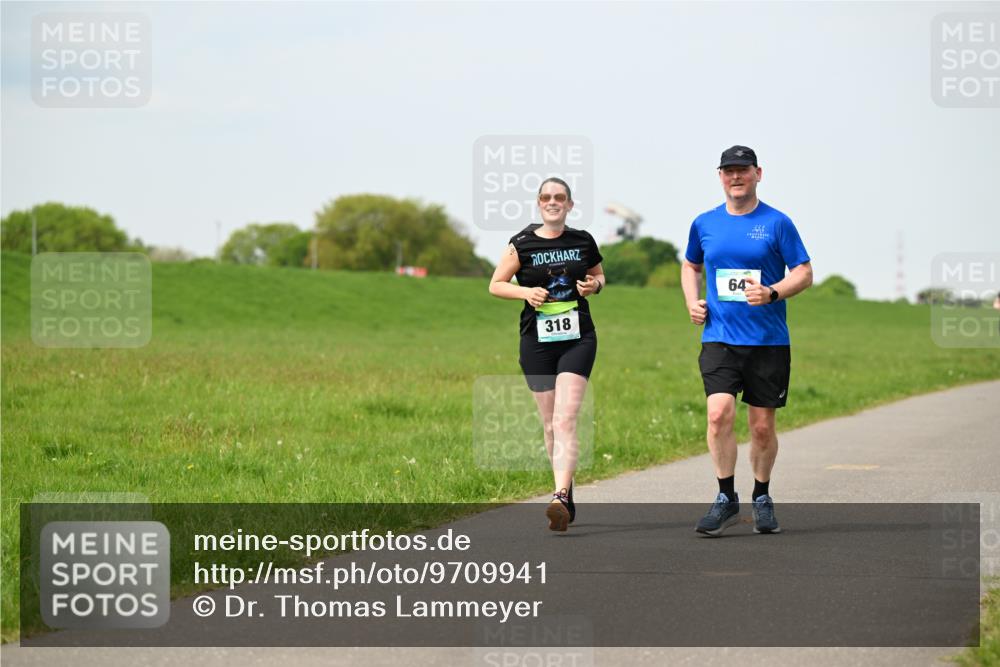 10.05.2026 - 8. Wedeler Halbmarathon Dr. Thomas Lammeyer http://msf.ph/oto/9709941 10.05.2026 12:03:58 Laufen 318 meine-sportfotos.de