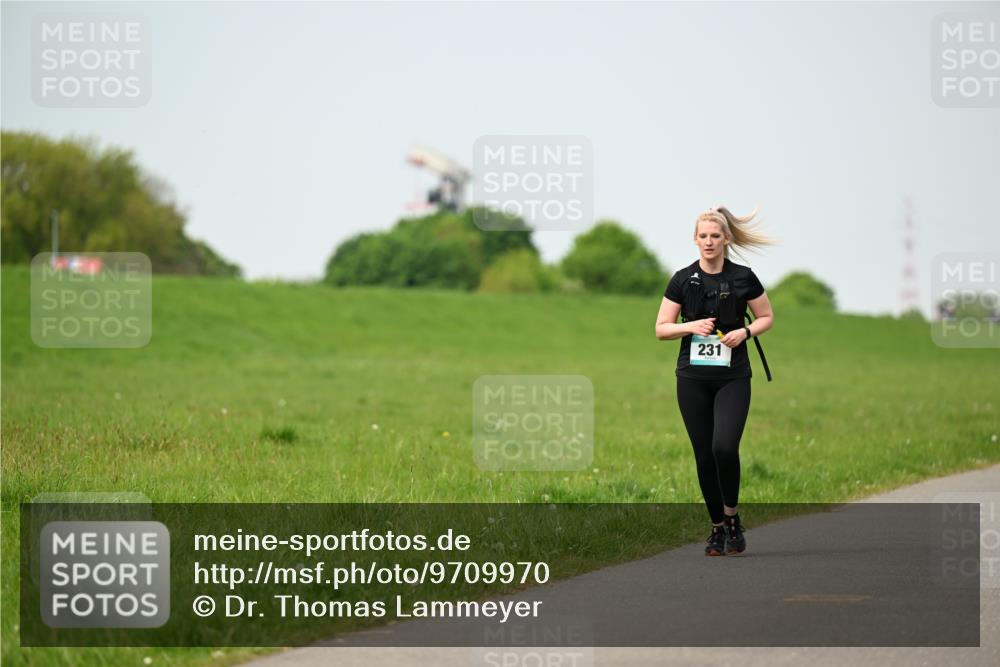 10.05.2026 - 8. Wedeler Halbmarathon Dr. Thomas Lammeyer http://msf.ph/oto/9709970 10.05.2026 12:04:06 Laufen 231 meine-sportfotos.de