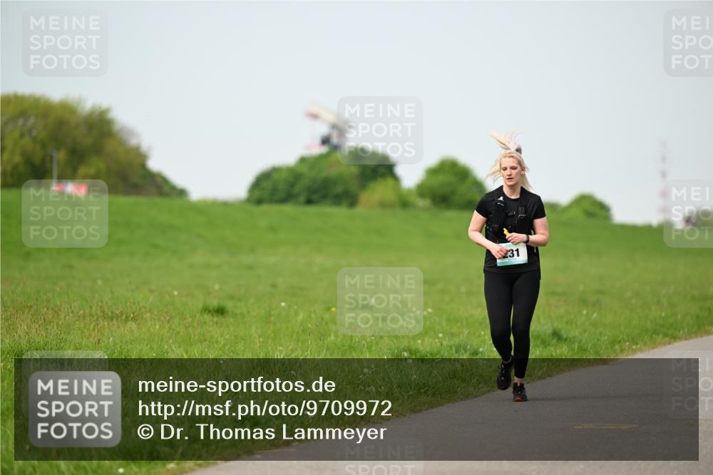 10.05.2026 - 8. Wedeler Halbmarathon Dr. Thomas Lammeyer http://msf.ph/oto/9709972 10.05.2026 12:04:06 Laufen 231 meine-sportfotos.de