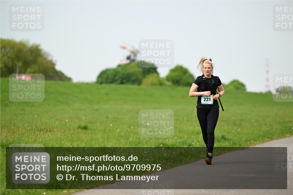 10.05.2026 - 8. Wedeler Halbmarathon Dr. Thomas Lammeyer http://msf.ph/oto/9709975 10.05.2026 12:04:06 Laufen 231 meine-sportfotos.de