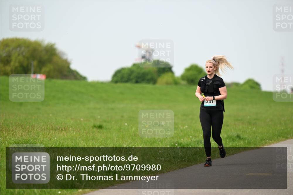 10.05.2026 - 8. Wedeler Halbmarathon Dr. Thomas Lammeyer http://msf.ph/oto/9709980 10.05.2026 12:04:06 Laufen  meine-sportfotos.de