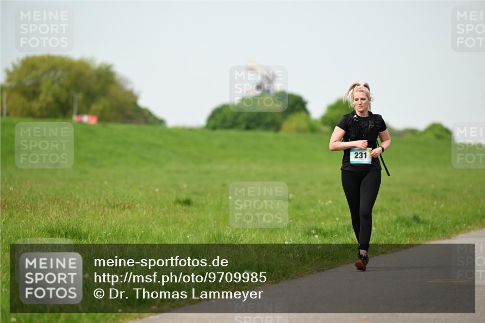 10.05.2026 - 8. Wedeler Halbmarathon Dr. Thomas Lammeyer http://msf.ph/oto/9709985 10.05.2026 12:04:07 Laufen 231 meine-sportfotos.de