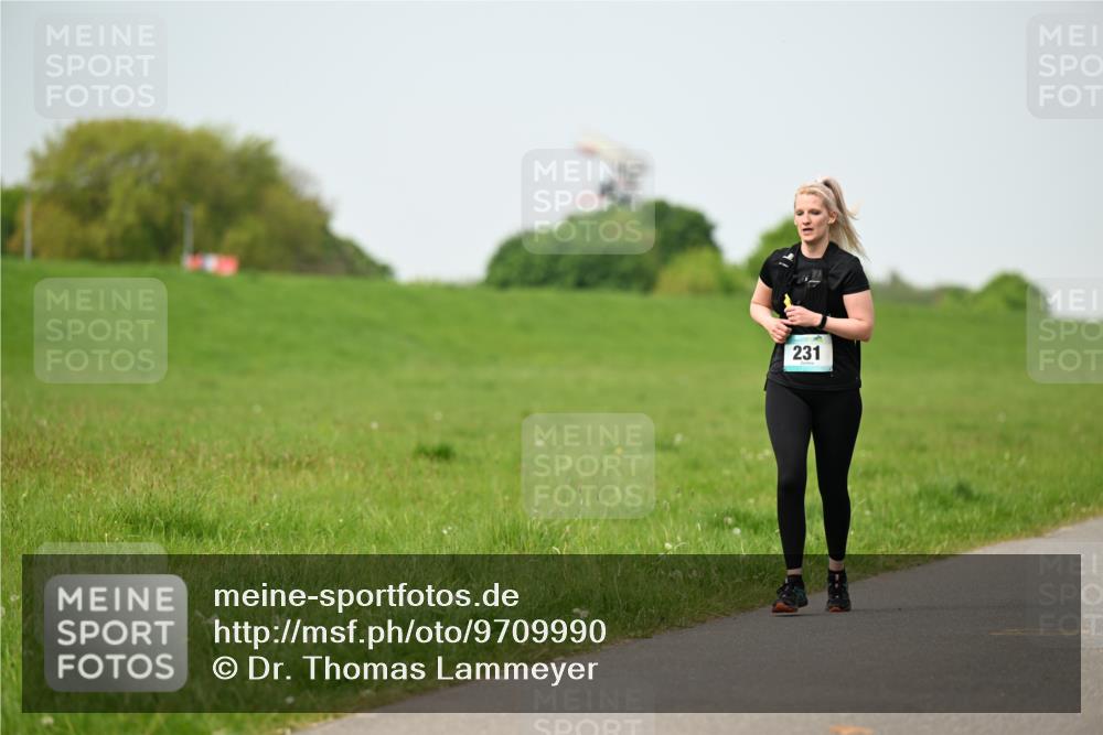 10.05.2026 - 8. Wedeler Halbmarathon Dr. Thomas Lammeyer http://msf.ph/oto/9709990 10.05.2026 12:04:07 Laufen 231 meine-sportfotos.de