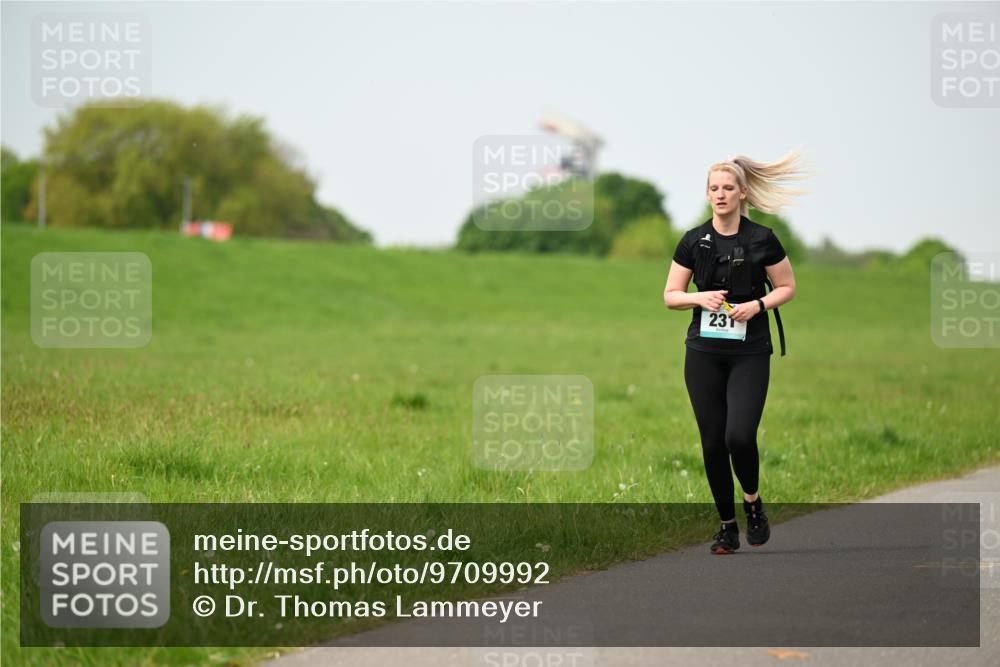 10.05.2026 - 8. Wedeler Halbmarathon Dr. Thomas Lammeyer http://msf.ph/oto/9709992 10.05.2026 12:04:07 Laufen 231 meine-sportfotos.de