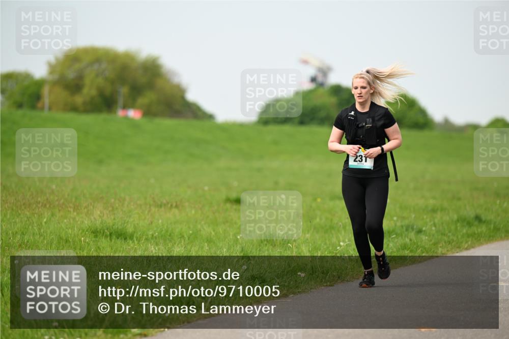 10.05.2026 - 8. Wedeler Halbmarathon Dr. Thomas Lammeyer http://msf.ph/oto/9710005 10.05.2026 12:04:08 Laufen 231 meine-sportfotos.de