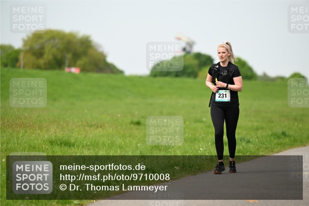 10.05.2026 - 8. Wedeler Halbmarathon Dr. Thomas Lammeyer http://msf.ph/oto/9710008 10.05.2026 12:04:08 Laufen 231 meine-sportfotos.de