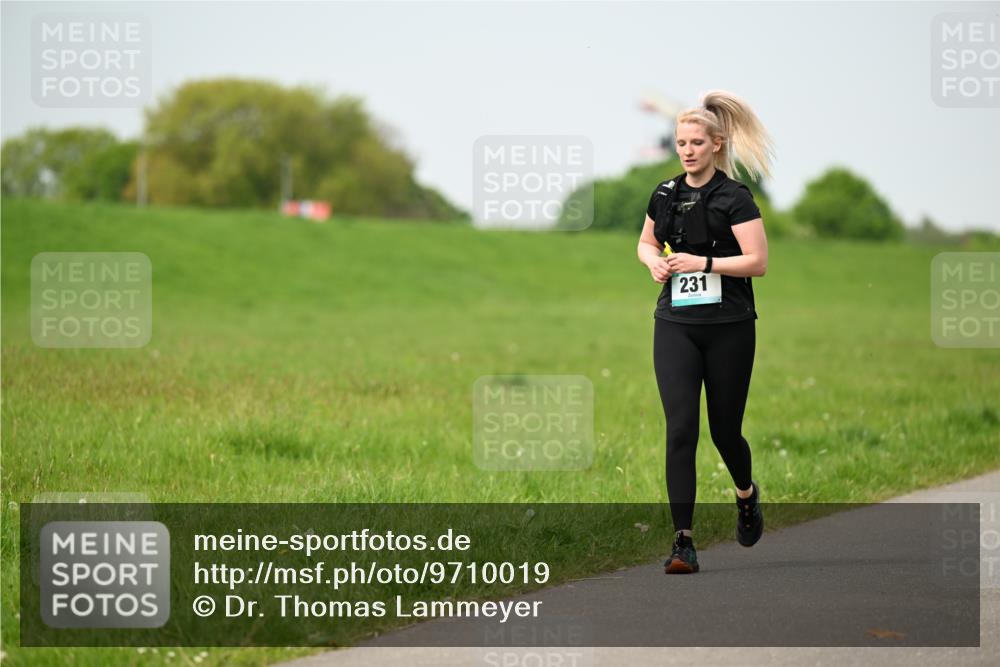 10.05.2026 - 8. Wedeler Halbmarathon Dr. Thomas Lammeyer http://msf.ph/oto/9710019 10.05.2026 12:04:08 Laufen 231 meine-sportfotos.de