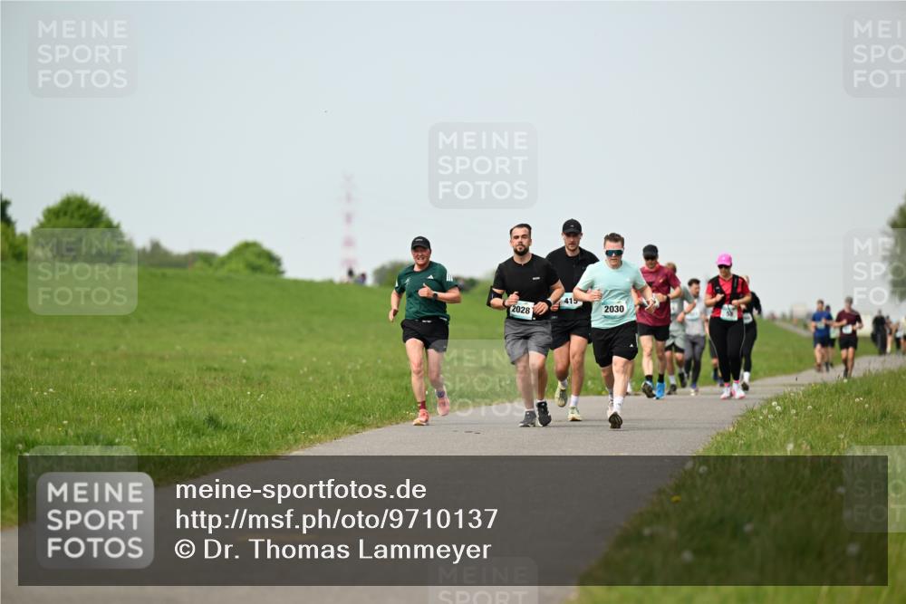 10.05.2026 - 8. Wedeler Halbmarathon Dr. Thomas Lammeyer http://msf.ph/oto/9710137 10.05.2026 12:04:29 Laufen 2028, 415, 2030 meine-sportfotos.de