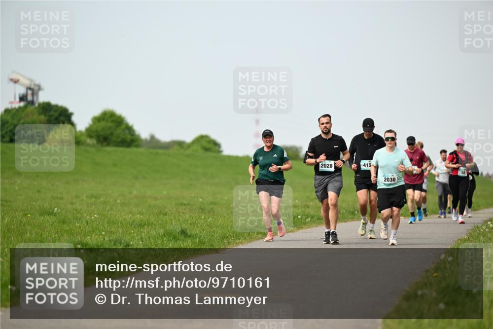 10.05.2026 - 8. Wedeler Halbmarathon Dr. Thomas Lammeyer http://msf.ph/oto/9710161 10.05.2026 12:04:31 Laufen 2028, 415, 2030 meine-sportfotos.de