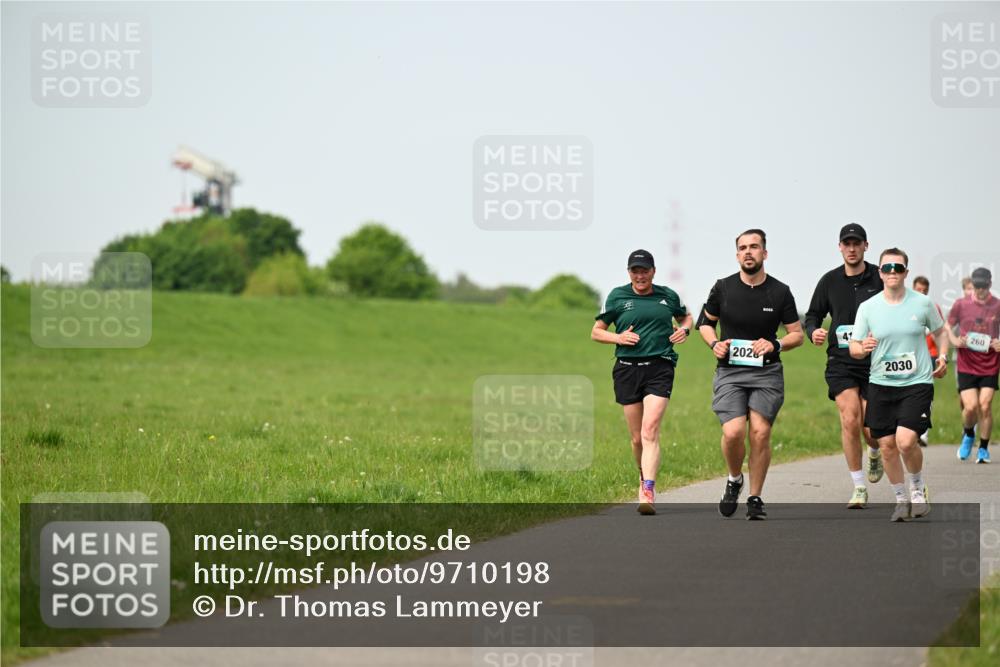 10.05.2026 - 8. Wedeler Halbmarathon Dr. Thomas Lammeyer http://msf.ph/oto/9710198 10.05.2026 12:04:33 Laufen 2026, 2030, 260 meine-sportfotos.de