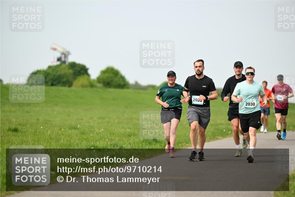 10.05.2026 - 8. Wedeler Halbmarathon Dr. Thomas Lammeyer http://msf.ph/oto/9710214 10.05.2026 12:04:34 Laufen 202, 2030, 260 meine-sportfotos.de