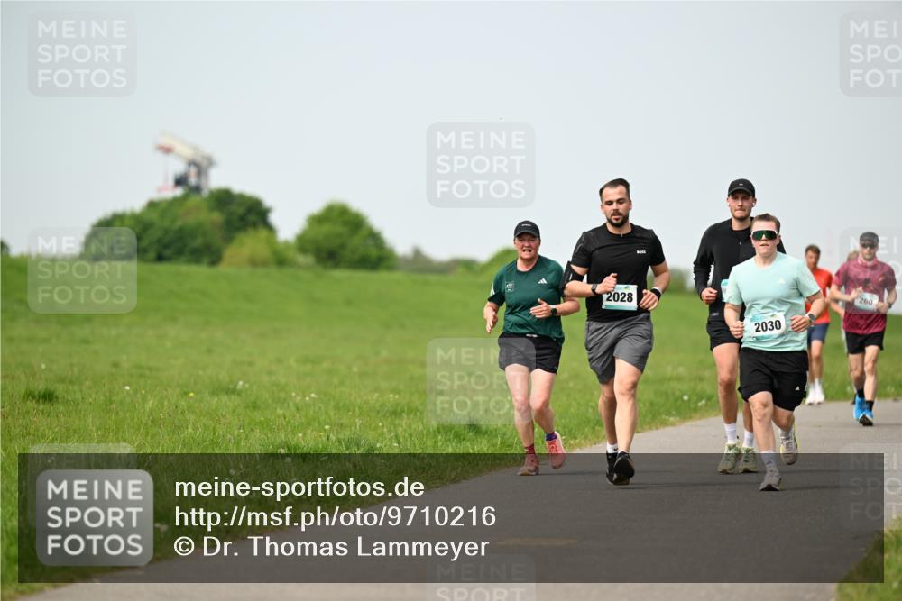 10.05.2026 - 8. Wedeler Halbmarathon Dr. Thomas Lammeyer http://msf.ph/oto/9710216 10.05.2026 12:04:34 Laufen 2028, 2030, 260 meine-sportfotos.de
