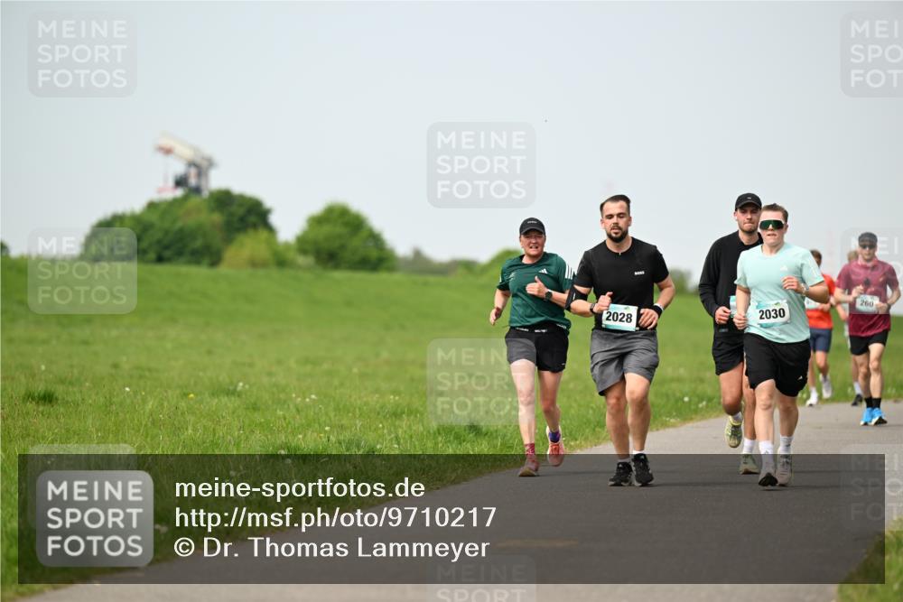 10.05.2026 - 8. Wedeler Halbmarathon Dr. Thomas Lammeyer http://msf.ph/oto/9710217 10.05.2026 12:04:34 Laufen 2028, 2030, 260 meine-sportfotos.de