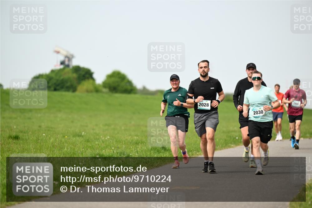 10.05.2026 - 8. Wedeler Halbmarathon Dr. Thomas Lammeyer http://msf.ph/oto/9710224 10.05.2026 12:04:35 Laufen 2028, 2030, 260 meine-sportfotos.de