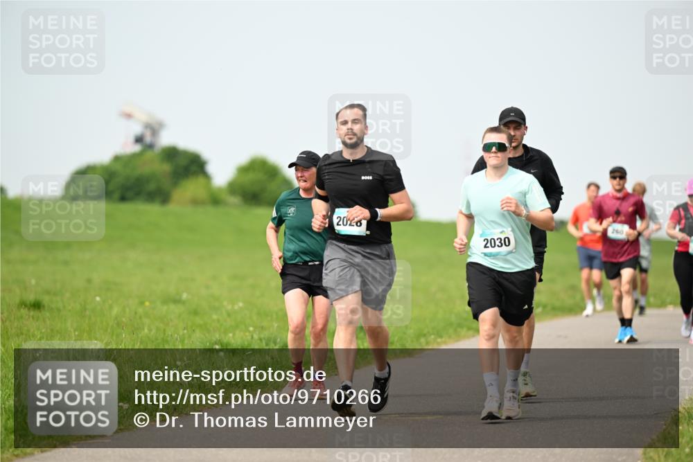 10.05.2026 - 8. Wedeler Halbmarathon Dr. Thomas Lammeyer http://msf.ph/oto/9710266 10.05.2026 12:04:37 Laufen 2020, 2030, 260 meine-sportfotos.de