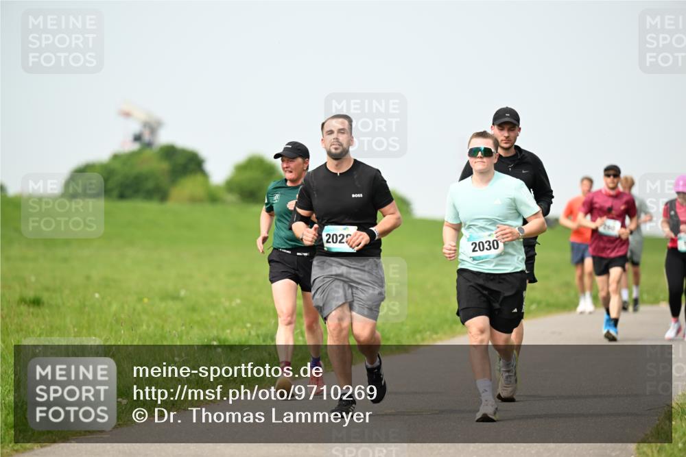 10.05.2026 - 8. Wedeler Halbmarathon Dr. Thomas Lammeyer http://msf.ph/oto/9710269 10.05.2026 12:04:37 Laufen 202, 2030 meine-sportfotos.de