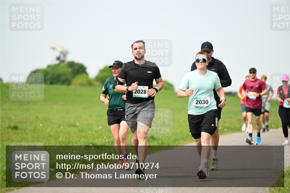10.05.2026 - 8. Wedeler Halbmarathon Dr. Thomas Lammeyer http://msf.ph/oto/9710274 10.05.2026 12:04:37 Laufen 2028, 2030 meine-sportfotos.de