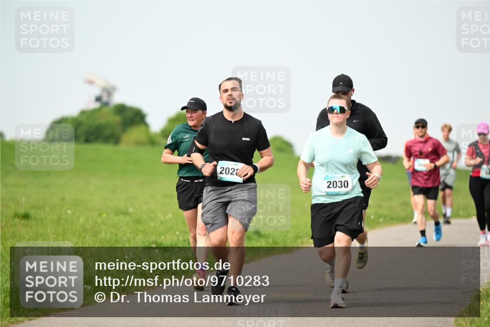 10.05.2026 - 8. Wedeler Halbmarathon Dr. Thomas Lammeyer http://msf.ph/oto/9710283 10.05.2026 12:04:37 Laufen 2020, 2030 meine-sportfotos.de