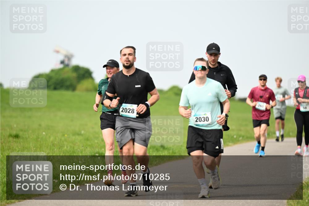 10.05.2026 - 8. Wedeler Halbmarathon Dr. Thomas Lammeyer http://msf.ph/oto/9710285 10.05.2026 12:04:38 Laufen 2028, 2030, 260 meine-sportfotos.de