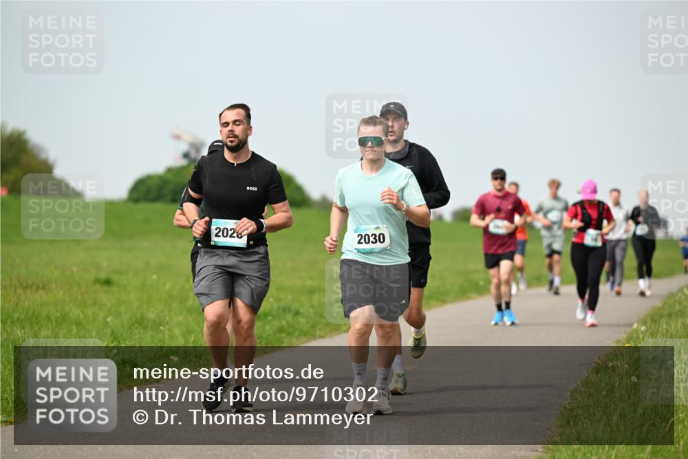 10.05.2026 - 8. Wedeler Halbmarathon Dr. Thomas Lammeyer http://msf.ph/oto/9710302 10.05.2026 12:04:39 Laufen 202, 2030 meine-sportfotos.de