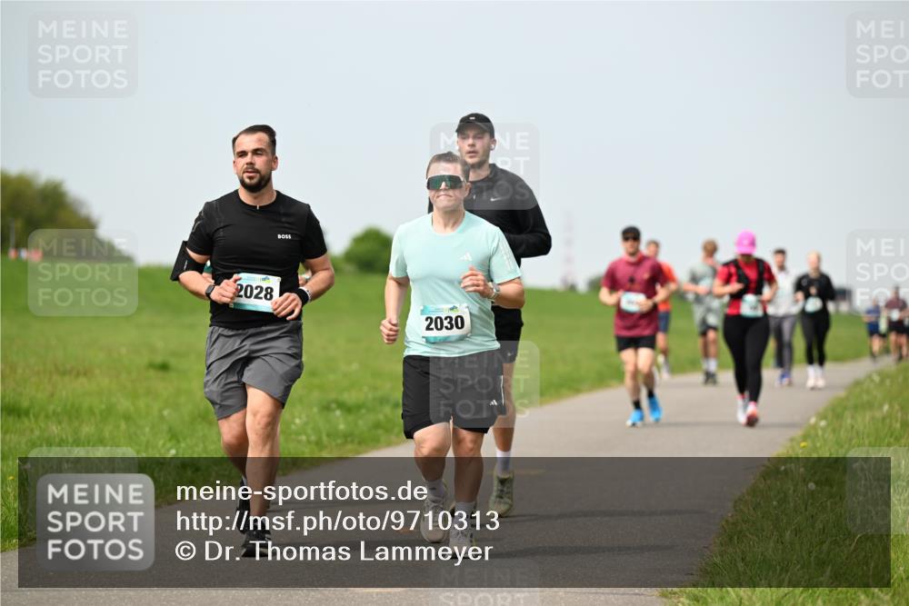 10.05.2026 - 8. Wedeler Halbmarathon Dr. Thomas Lammeyer http://msf.ph/oto/9710313 10.05.2026 12:04:40 Laufen 2028, 2030 meine-sportfotos.de