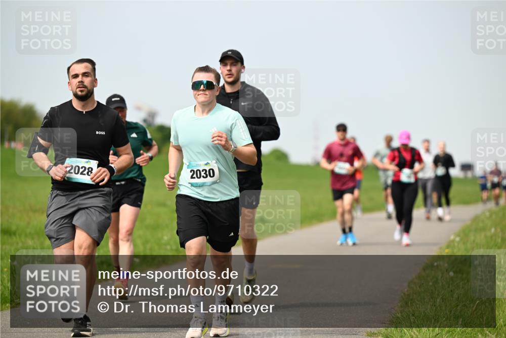 10.05.2026 - 8. Wedeler Halbmarathon Dr. Thomas Lammeyer http://msf.ph/oto/9710322 10.05.2026 12:04:40 Laufen 2028, 2030 meine-sportfotos.de