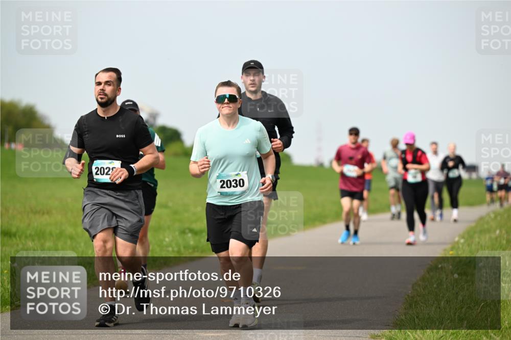 10.05.2026 - 8. Wedeler Halbmarathon Dr. Thomas Lammeyer http://msf.ph/oto/9710326 10.05.2026 12:04:40 Laufen 2022, 2030 meine-sportfotos.de