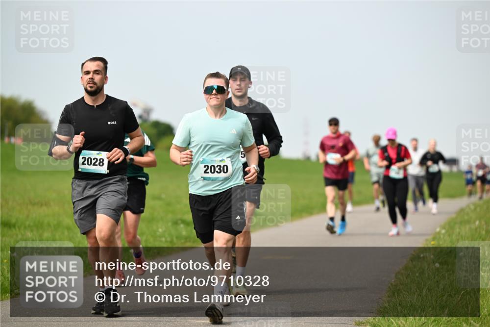10.05.2026 - 8. Wedeler Halbmarathon Dr. Thomas Lammeyer http://msf.ph/oto/9710328 10.05.2026 12:04:40 Laufen 2028, 2030 meine-sportfotos.de
