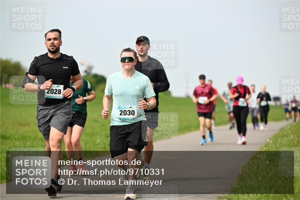 10.05.2026 - 8. Wedeler Halbmarathon Dr. Thomas Lammeyer http://msf.ph/oto/9710331 10.05.2026 12:04:40 Laufen 2028, 2030 meine-sportfotos.de