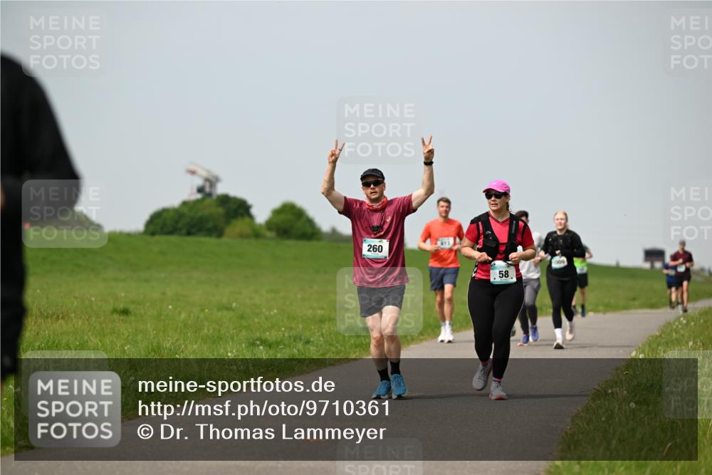 10.05.2026 - 8. Wedeler Halbmarathon Dr. Thomas Lammeyer http://msf.ph/oto/9710361 10.05.2026 12:04:43 Laufen 260, 1009 meine-sportfotos.de