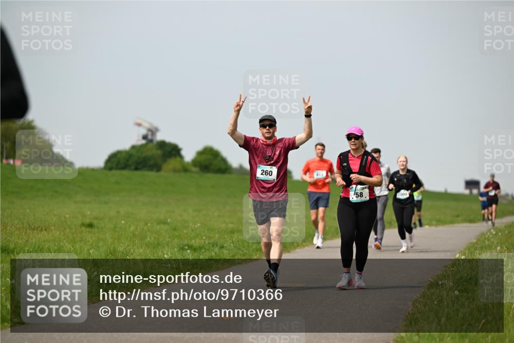 10.05.2026 - 8. Wedeler Halbmarathon Dr. Thomas Lammeyer http://msf.ph/oto/9710366 10.05.2026 12:04:44 Laufen 260, 1009 meine-sportfotos.de
