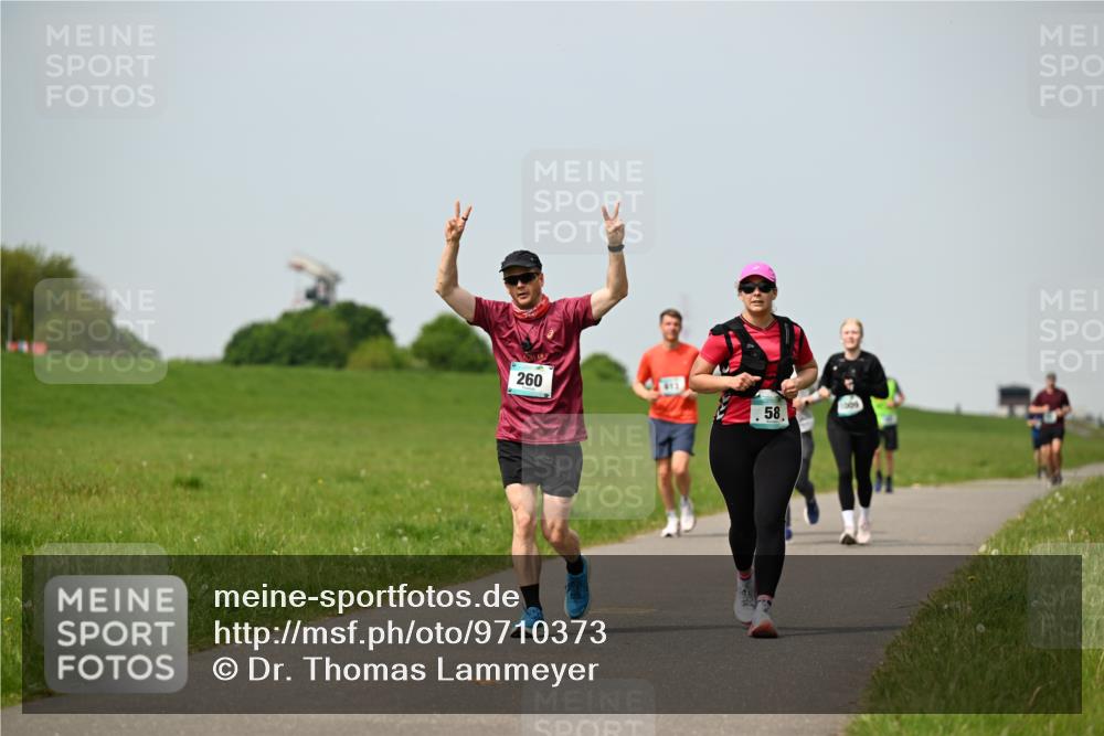 10.05.2026 - 8. Wedeler Halbmarathon Dr. Thomas Lammeyer http://msf.ph/oto/9710373 10.05.2026 12:04:44 Laufen 260, 1009 meine-sportfotos.de