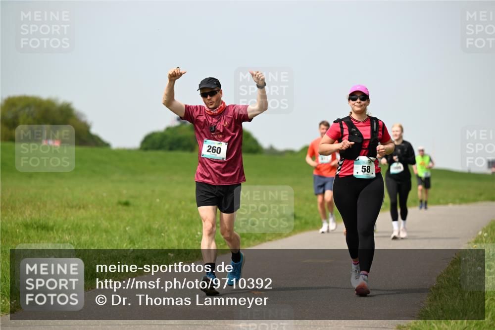10.05.2026 - 8. Wedeler Halbmarathon Dr. Thomas Lammeyer http://msf.ph/oto/9710392 10.05.2026 12:04:45 Laufen 4295, 260 meine-sportfotos.de