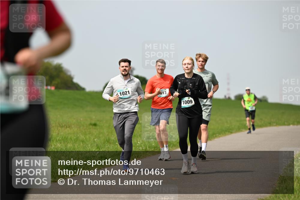 10.05.2026 - 8. Wedeler Halbmarathon Dr. Thomas Lammeyer http://msf.ph/oto/9710463 10.05.2026 12:04:50 Laufen 1021, 613, 1009 meine-sportfotos.de
