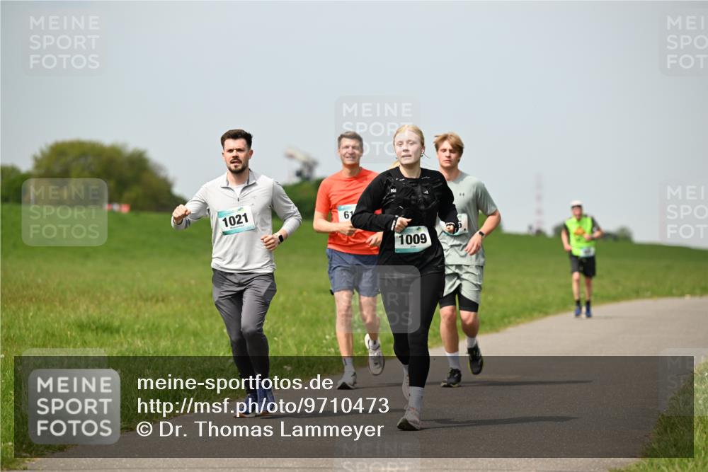 10.05.2026 - 8. Wedeler Halbmarathon Dr. Thomas Lammeyer http://msf.ph/oto/9710473 10.05.2026 12:04:50 Laufen 1021, 1009 meine-sportfotos.de