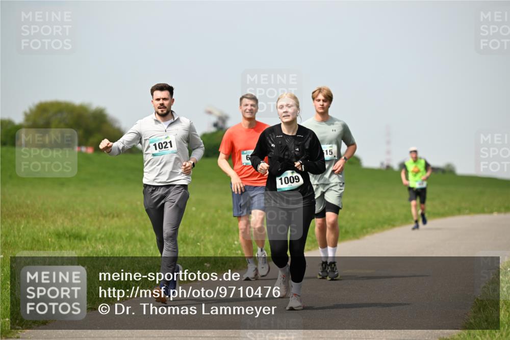 10.05.2026 - 8. Wedeler Halbmarathon Dr. Thomas Lammeyer http://msf.ph/oto/9710476 10.05.2026 12:04:50 Laufen 1021, 1009 meine-sportfotos.de