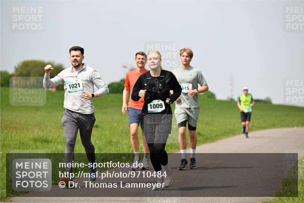 10.05.2026 - 8. Wedeler Halbmarathon Dr. Thomas Lammeyer http://msf.ph/oto/9710484 10.05.2026 12:04:51 Laufen 1021, 1009, 615 meine-sportfotos.de