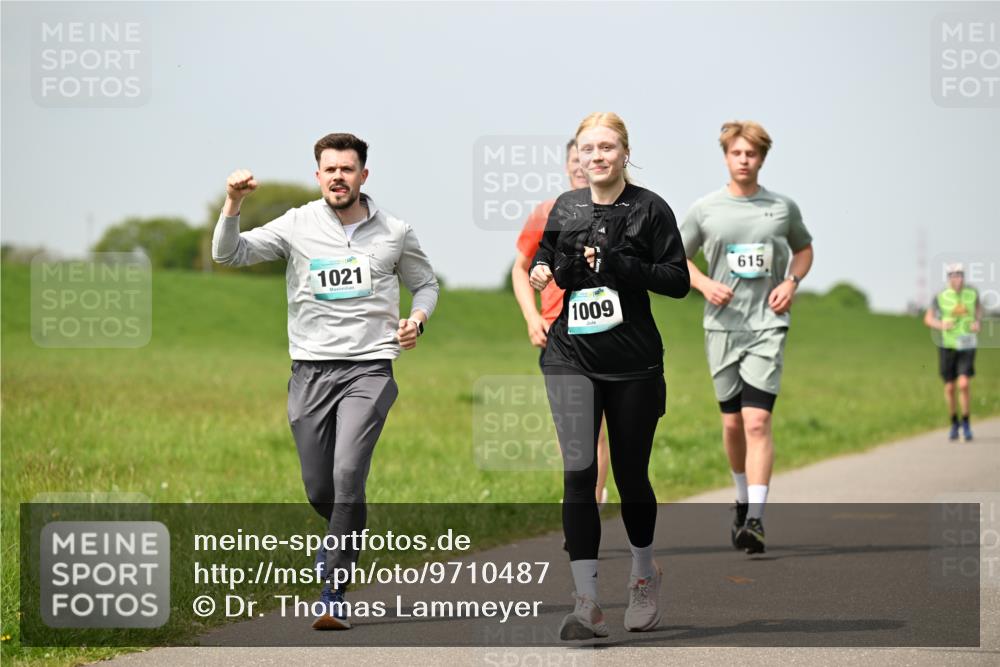 10.05.2026 - 8. Wedeler Halbmarathon Dr. Thomas Lammeyer http://msf.ph/oto/9710487 10.05.2026 12:04:51 Laufen 1021, 1009, 615 meine-sportfotos.de