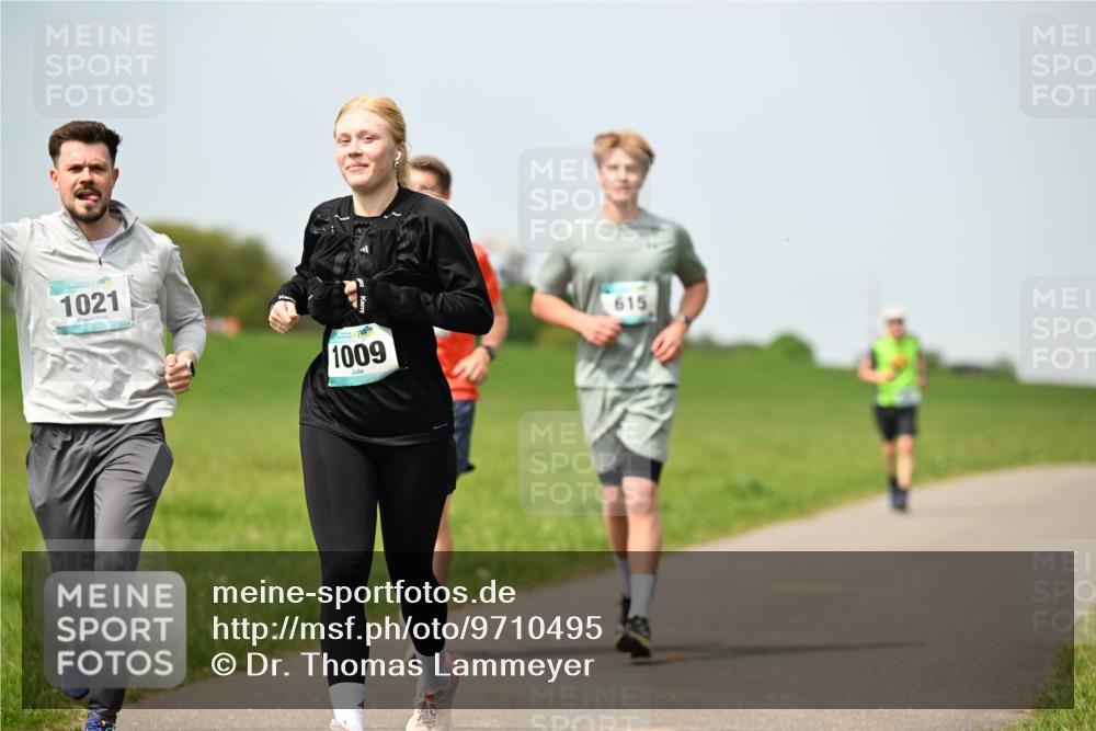 10.05.2026 - 8. Wedeler Halbmarathon Dr. Thomas Lammeyer http://msf.ph/oto/9710495 10.05.2026 12:04:52 Laufen 1021, 1009, 615 meine-sportfotos.de