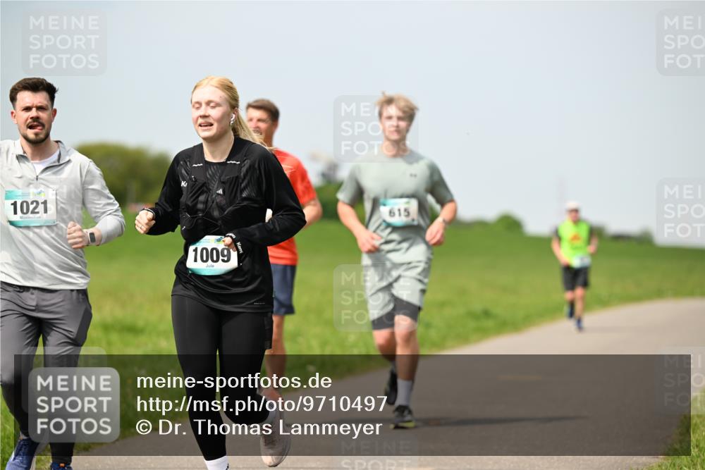 10.05.2026 - 8. Wedeler Halbmarathon Dr. Thomas Lammeyer http://msf.ph/oto/9710497 10.05.2026 12:04:52 Laufen 1021, 1009, 615 meine-sportfotos.de