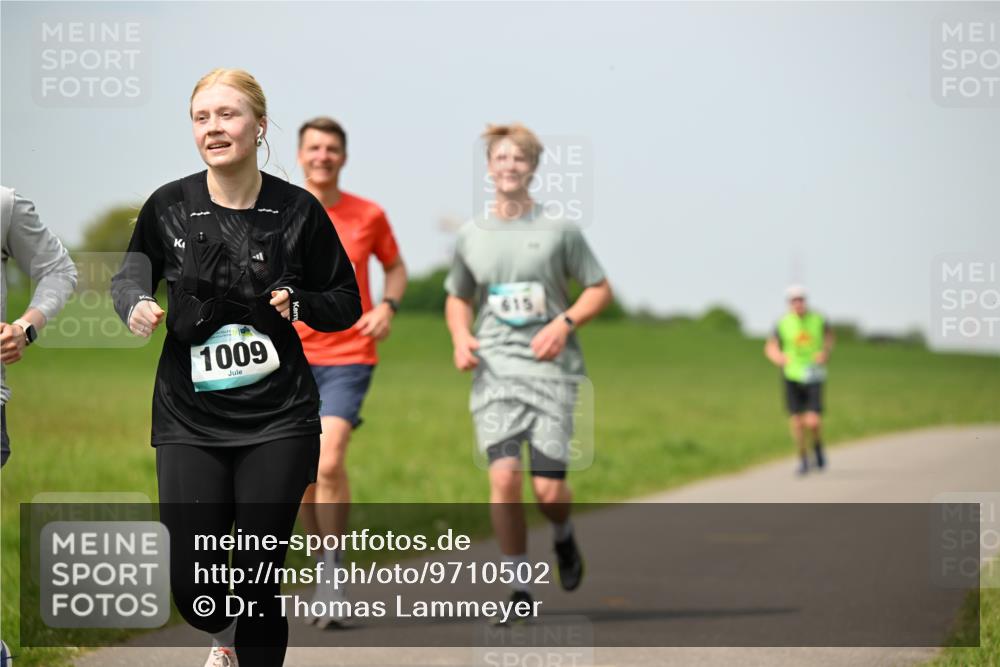 10.05.2026 - 8. Wedeler Halbmarathon Dr. Thomas Lammeyer http://msf.ph/oto/9710502 10.05.2026 12:04:53 Laufen 1009 meine-sportfotos.de