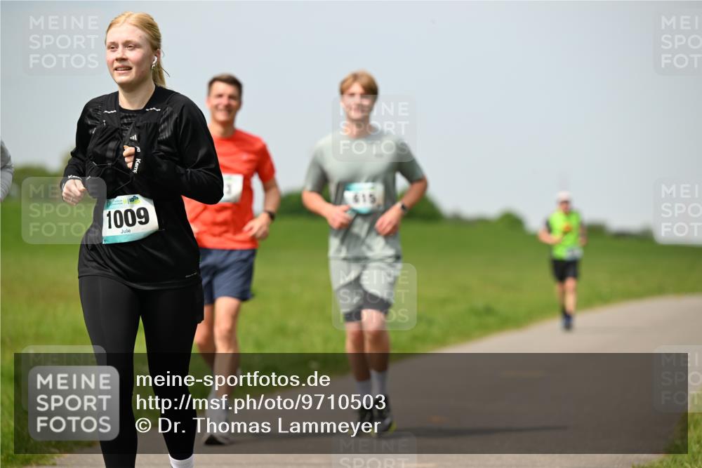 10.05.2026 - 8. Wedeler Halbmarathon Dr. Thomas Lammeyer http://msf.ph/oto/9710503 10.05.2026 12:04:53 Laufen 1009 meine-sportfotos.de