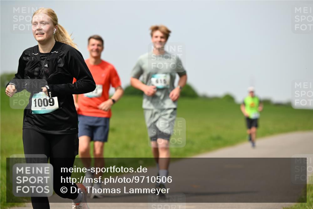 10.05.2026 - 8. Wedeler Halbmarathon Dr. Thomas Lammeyer http://msf.ph/oto/9710506 10.05.2026 12:04:53 Laufen 1009 meine-sportfotos.de